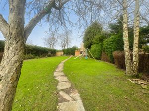 Photo 30- click for photo gallery